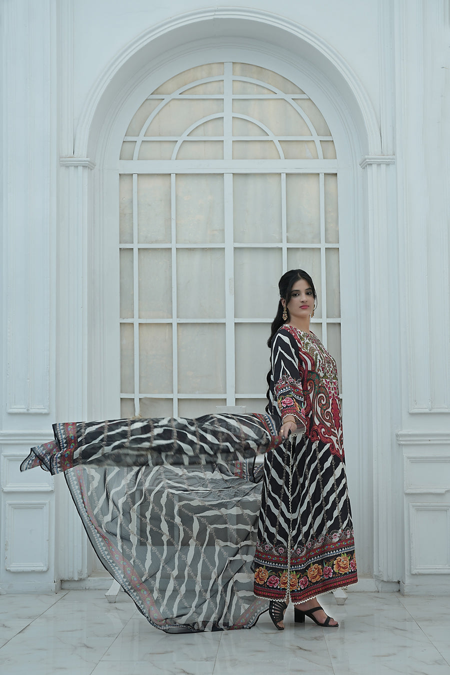 Midnight Bloom – 3-Piece Printed Kaftan Set
