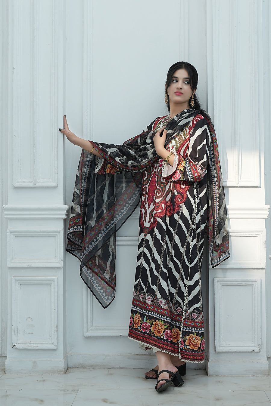 Midnight Bloom – 3-Piece Printed Kaftan Set