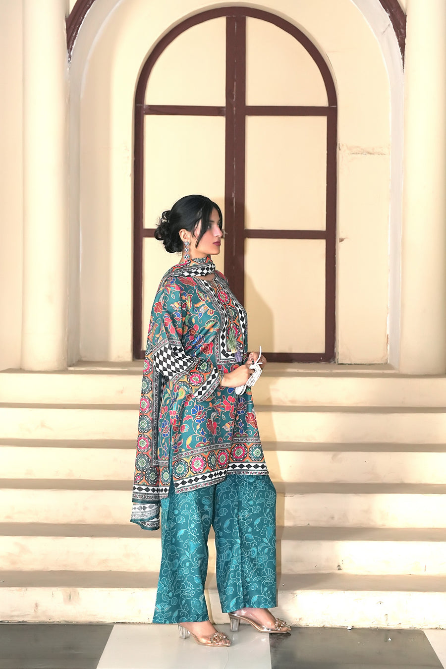 Aks-e-Rang – 3-Piece Printed Suit